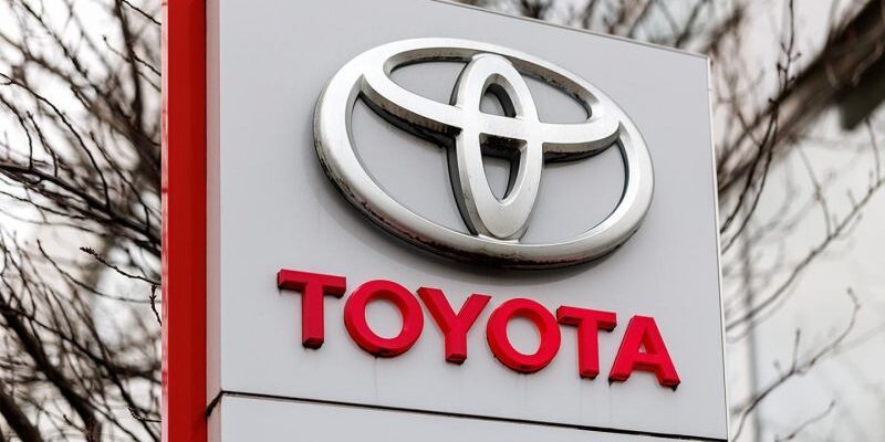 Toyota назвала нарушение логистики причиной прекращения поставок в Россию