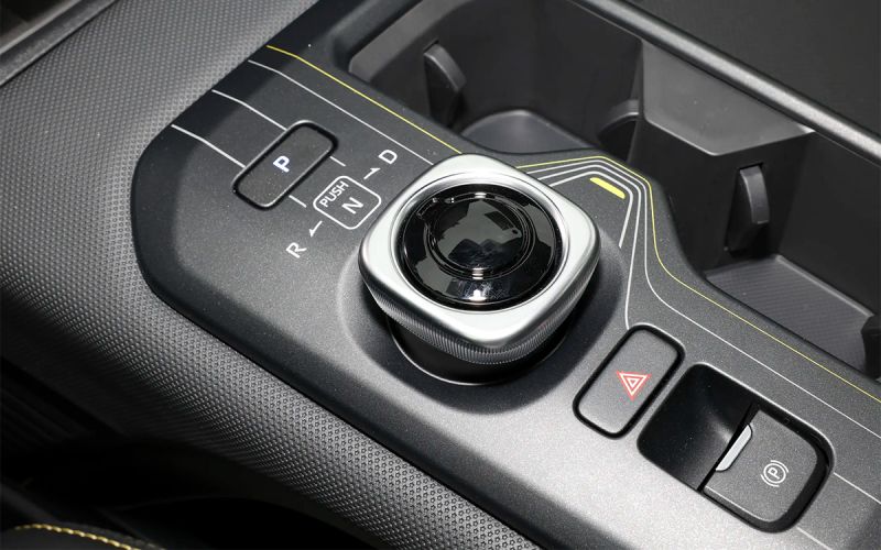Toyota представляет новый купе-кроссовер bZ5 в стиле Lexus RX