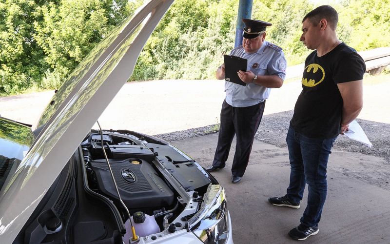 Тысячи иностранных автомобилей могут лишиться своих номерных знаков от Национальной дорожной инспекции. Мы выяснили, почему
