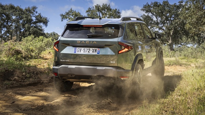 Кроссовер Dacia Duster получит полностью электрическую версию