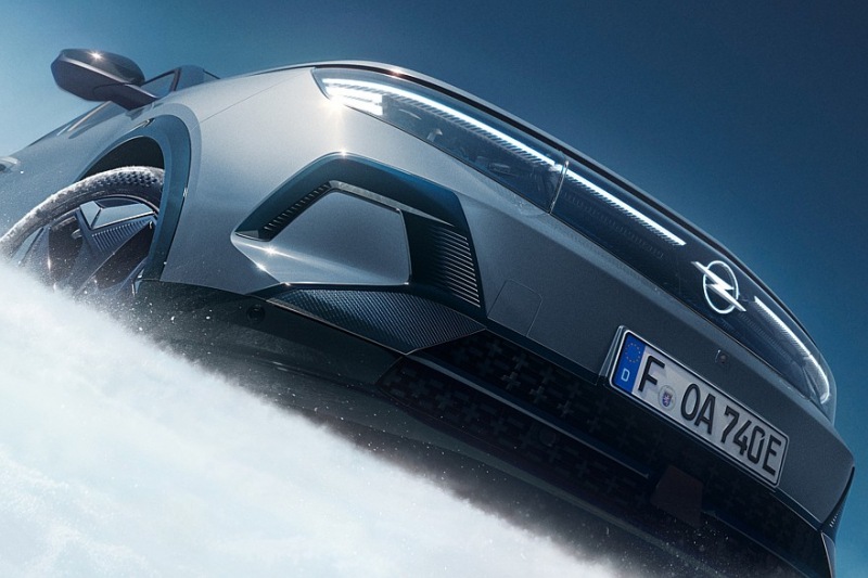 Кроссовер Opel Grandland теперь доступен в полноприводной версии