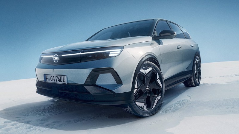 Кроссовер Opel Grandland теперь доступен в полноприводной версии