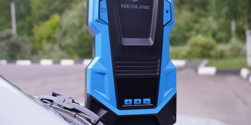 «И от 12, и от 220!»: обзор необычного автокомпрессора Neoline DELA-X
