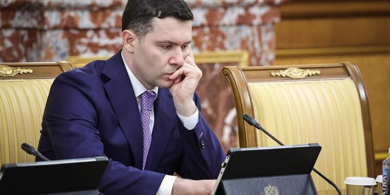 Минпромторг готовит меры поддержки авторынка, который может упасть на 40%