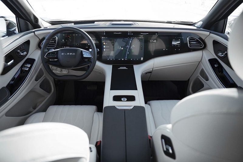 Купите Exeed VX: три экрана, семь режимов вождения и 23 динамика