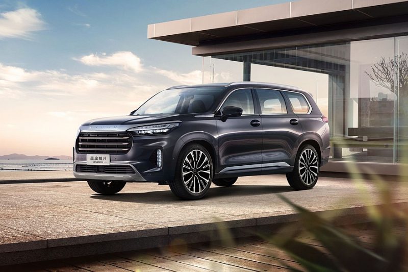 Купите Exeed VX: три экрана, семь режимов вождения и 23 динамика