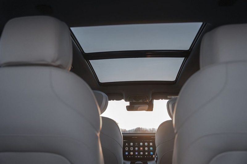 Купите Exeed VX: три экрана, семь режимов вождения и 23 динамика