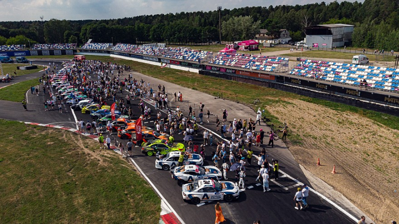 Борьба в Гран-При Российской Дрифт Серии обостряется – экватор сезона примет трасса ADM Raceway Конкуренция на Гран-при Российской дрифт-серии обостряется — АДМ в этом сезоне становится экваториальной трассой