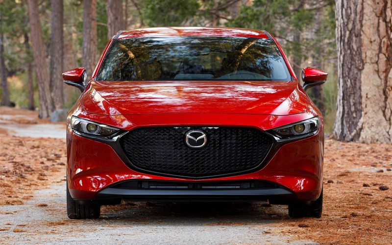 Подорожание Lada Iskra, увеличение пошлин для владельцев и иск от Mazda
