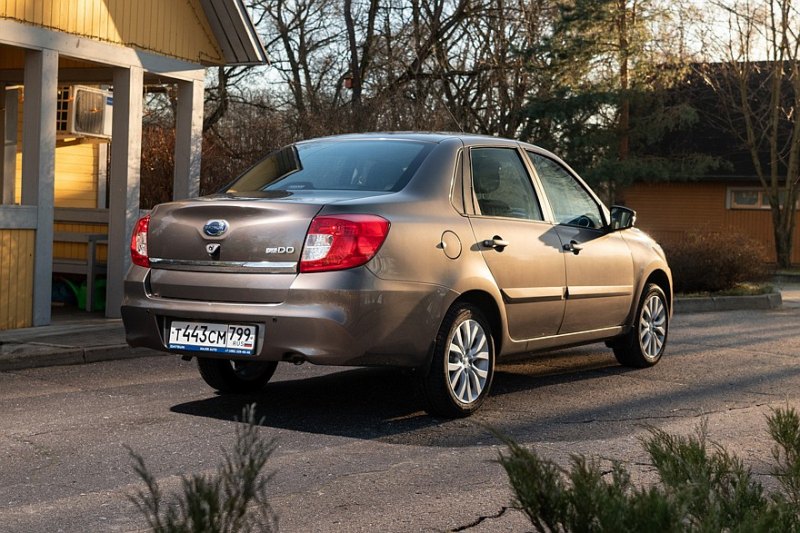 Если не подарили Porsche: выбираем первый автомобиль не дороже 500 тысяч рублей Если вам никто не дарит Porsche: выберите свой первый автомобиль, потратив не более 500 000 рублей