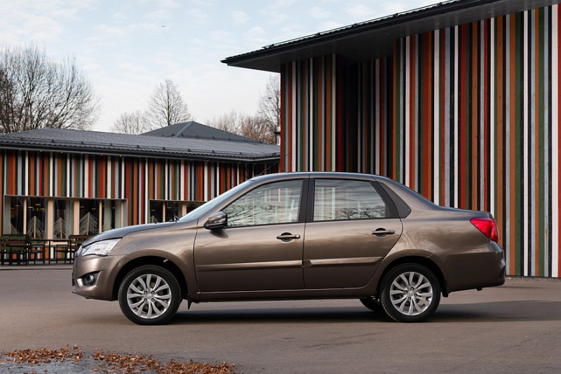 Если не подарили Porsche: выбираем первый автомобиль не дороже 500 тысяч рублей Если вам никто не дарит Porsche: выберите свой первый автомобиль, потратив не более 500 000 рублей