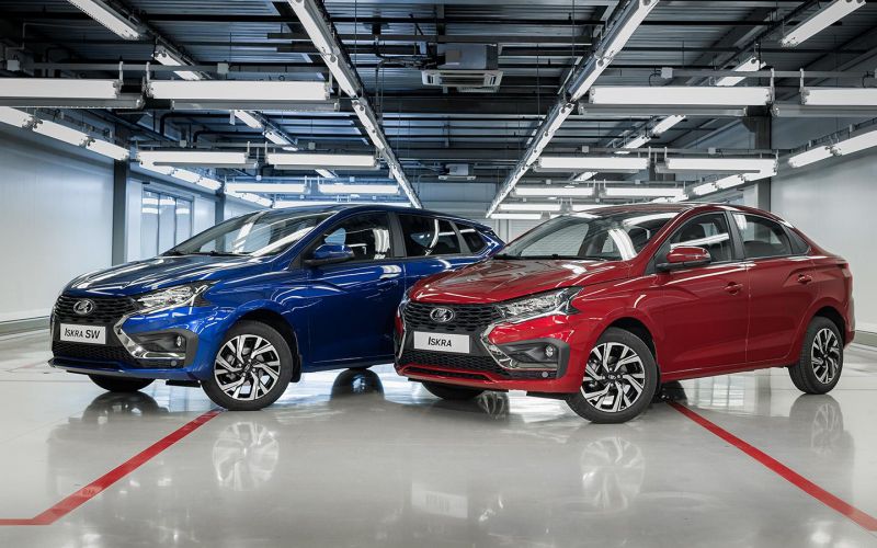 «Фейковые» Lada Iskra, новый глава Минтранса и снижение цен. Итоги недели «Лже-» Радха Искра становится министром транспорта и снижает стоимость проезда. Итоги недели