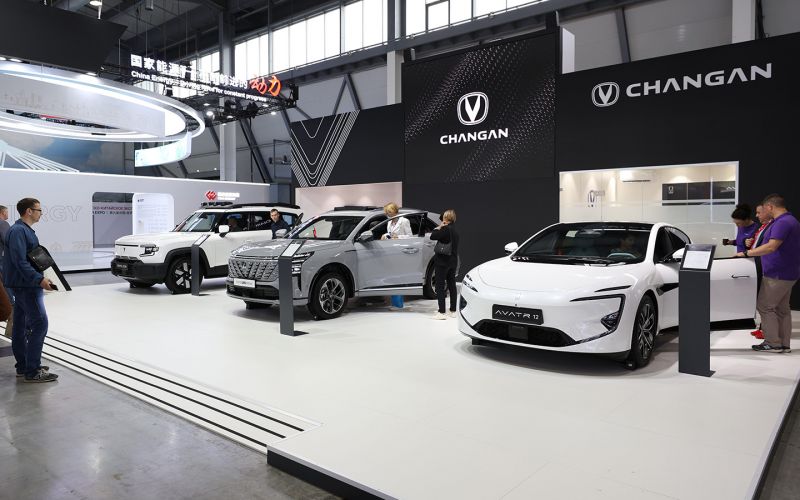 «Фейковые» Lada Iskra, новый глава Минтранса и снижение цен. Итоги недели «Лже-» Радха Искра становится министром транспорта и снижает стоимость проезда. Итоги недели