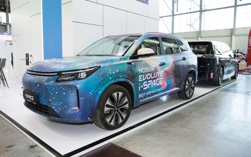 «Фейковые» Lada Iskra, новый глава Минтранса и снижение цен. Итоги недели «Лже-» Радха Искра становится министром транспорта и снижает стоимость проезда. Итоги недели