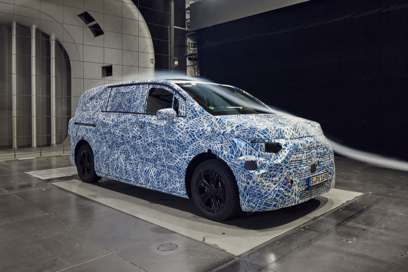 Прошедший ряд испытаний Mercedes-Benz VLE показался на новых фото Mercedes-Benz VLE появился на новых фотографиях после серии испытаний